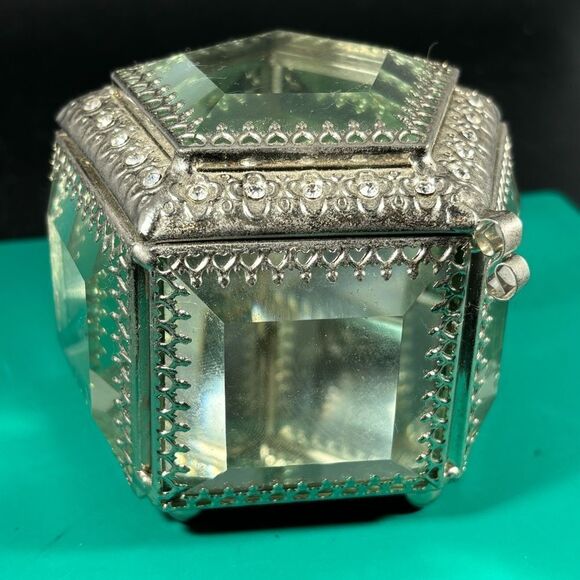 Nicole Miller Silver Tone Beveled Glass Footed Ornate Jewelry/Trinket Box - Picture 1 of 7